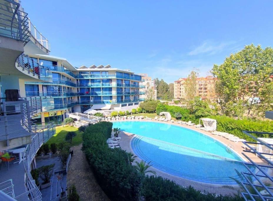 Large Apartment In Сонячний Берег Екстер'єр фото